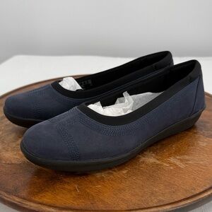 Clarks Shoes Wm 8 M Ayla Low Navy Slip On Comfort Ballet Flats Cloudsteppers